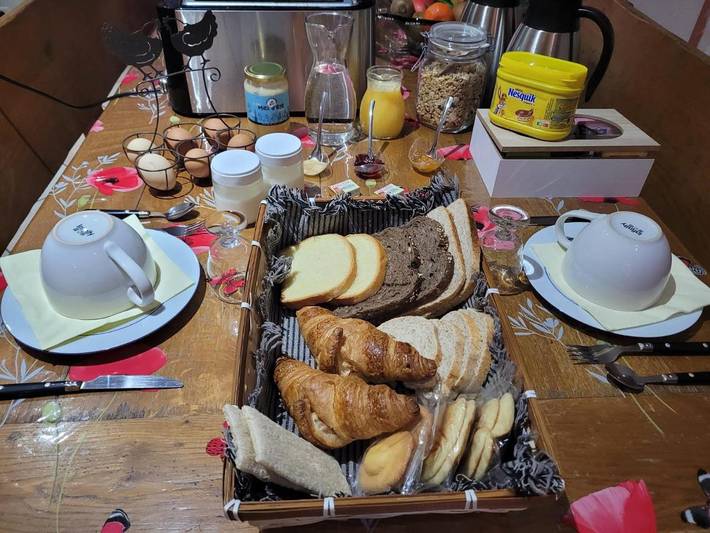 Chambre d’hôte pour 3 personnes, avec jardin ainsi que jacuzzi et terrasse dans l' Aveyron - 3