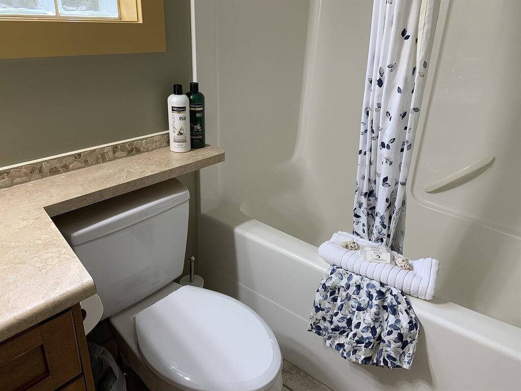 Right across from the pool & hot-tub! in Parksville, Regional District of Nanaimo