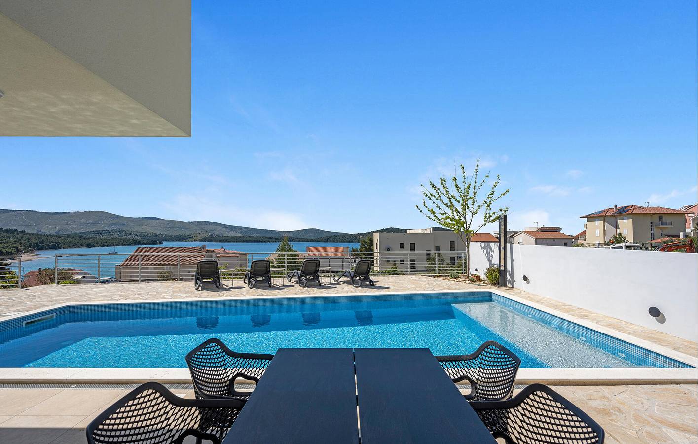 Ferienhaus für 8 Personen mit Pool in Zaboric, Šibenik-Knin