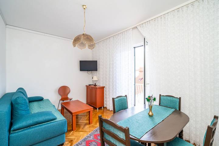 Ferienwohnung für 8 Personen, mit Balkon und Meerblick in Grad Dubrovnik - 2