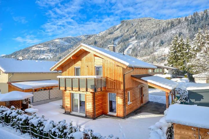 Ferienhaus für 12 Personen, mit Terrasse und Garten in Zell am See