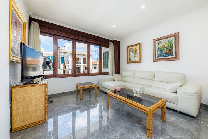 Apartamento inteiro, Apartamento 'Cala' com Vista de Montanha, Wi-Fi e Ar Condicionado in Port de Pollença, Pollença
