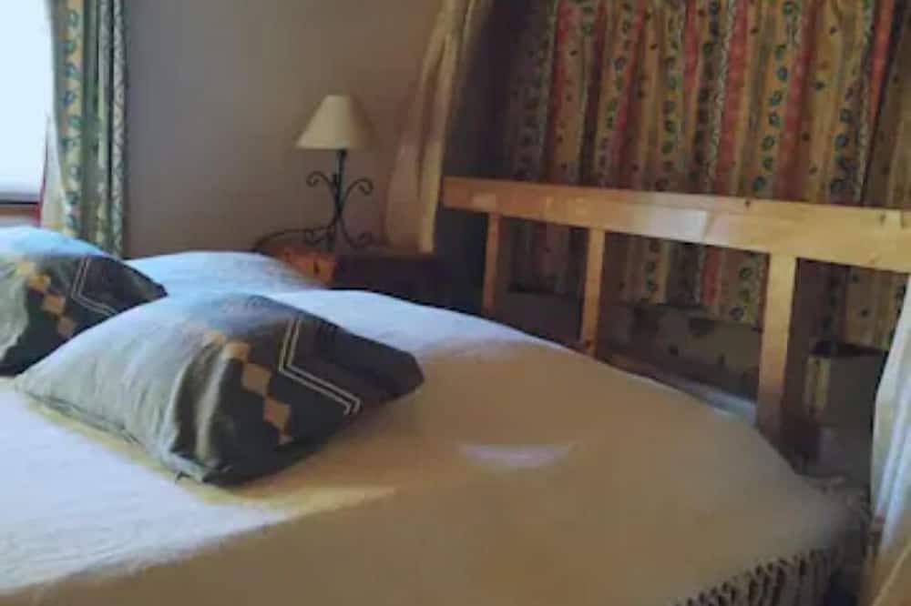 Appartement entier, A cosy, atypical stay in Provence in Saint-Étienne-les-Orgues, Région de Forcalquier