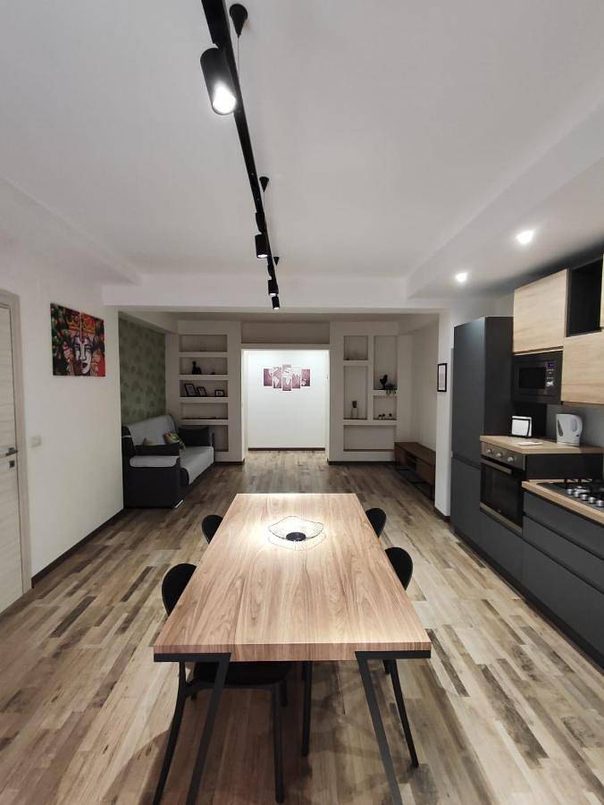 Gîte pour 6 personnes, avec balcon à Valguarnera Caropepe