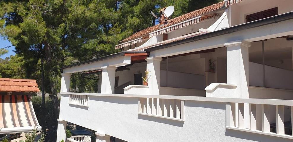 Chambre d’hôte pour 3 personnes, avec Balcon et Terrasse ainsi que Jardin et Vue dans Hvar - 3