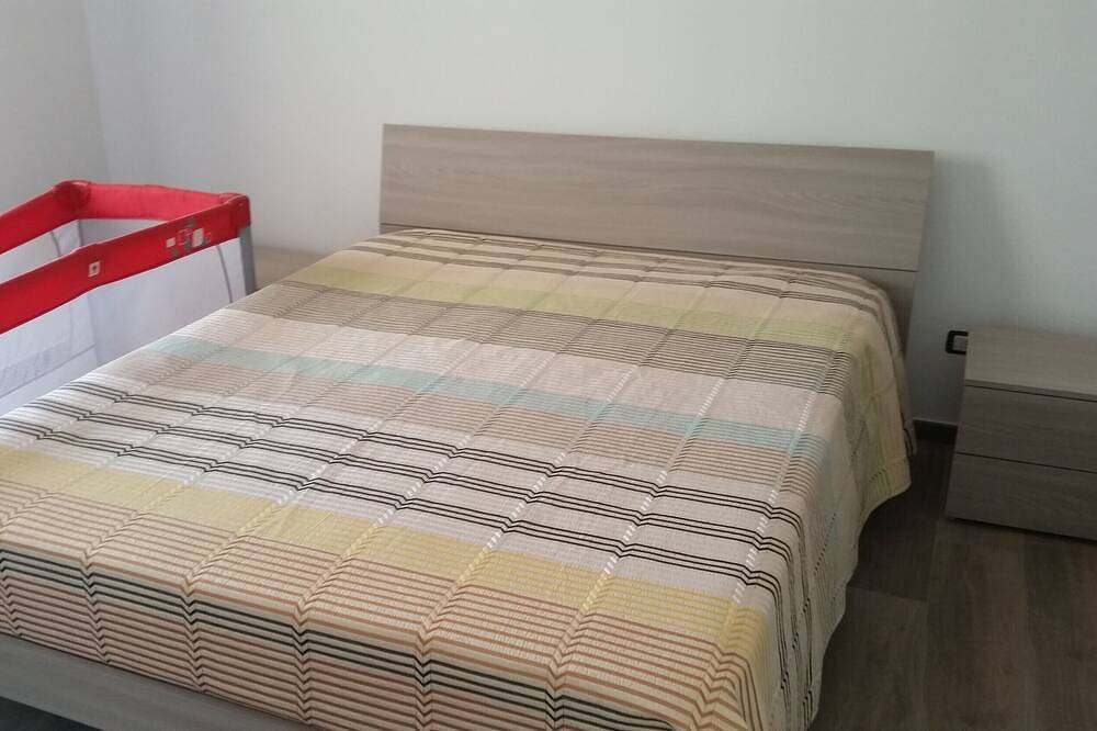 Maison de vacances « La Collina » avec terrasse privée, Wi-Fi et climatisation in Galatone, Golfe de Tarente