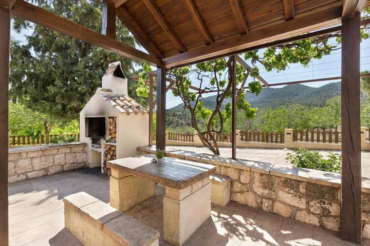 Casa rural para 6 personas, con vistas y jardín además de terraza y piscina, Se admiten mascotas en Moratalla - 4