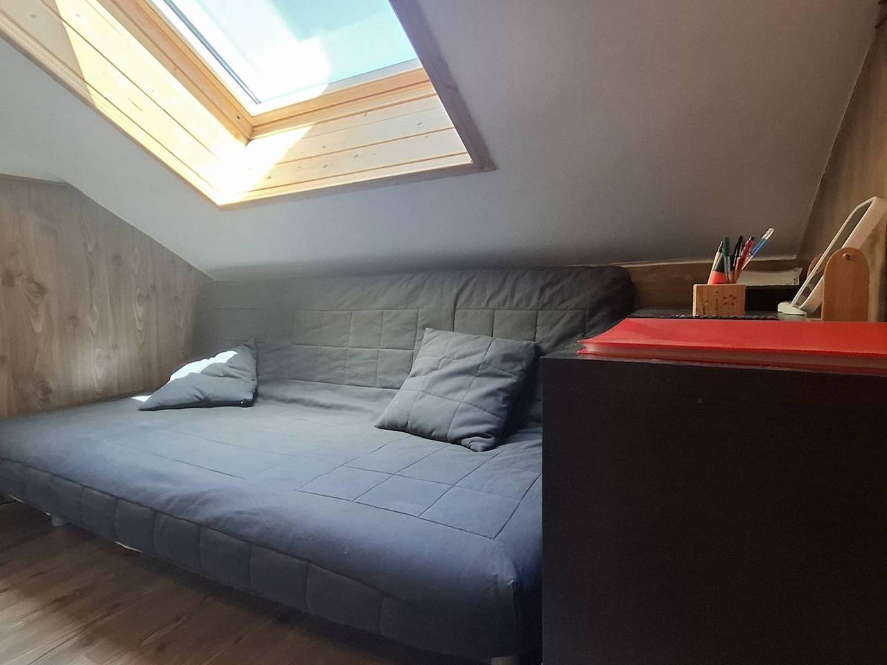 Studio entier, Studio lumineux, bien équipé au cœur de la station, idéal pour 2 adultes et 1 enfant. in Bolquère, Parc naturel régional des Pyrénées catalanes
