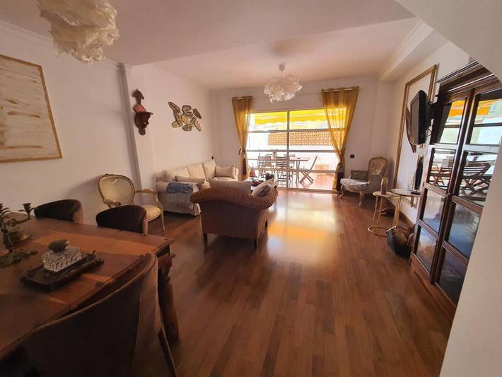 Casa de vacaciones para 6 personas, con terraza y vistas además de piscina y piscina para niños en Tenerife