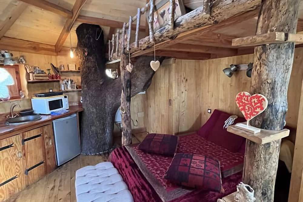 - Cabane Amour- Cabane de 2 à 4 voyageurs + spa privatif + piscine en saison in Brassac, Quercy