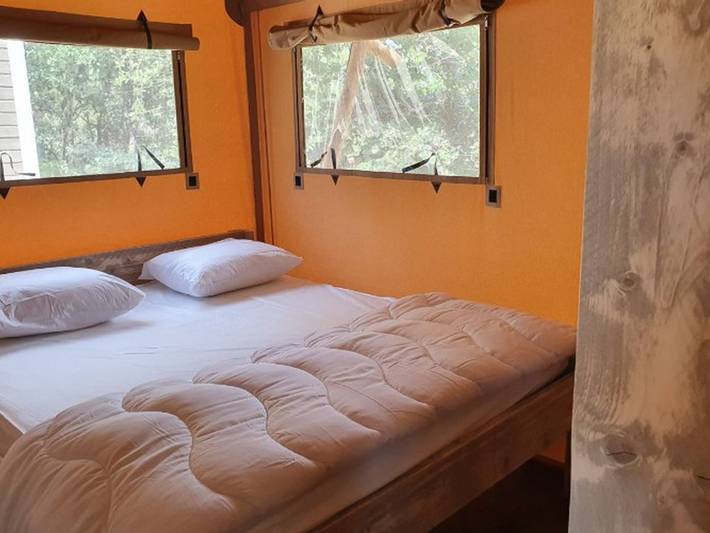 Camping pour 4 personnes, avec terrasse et piscine à Grimaud - 4