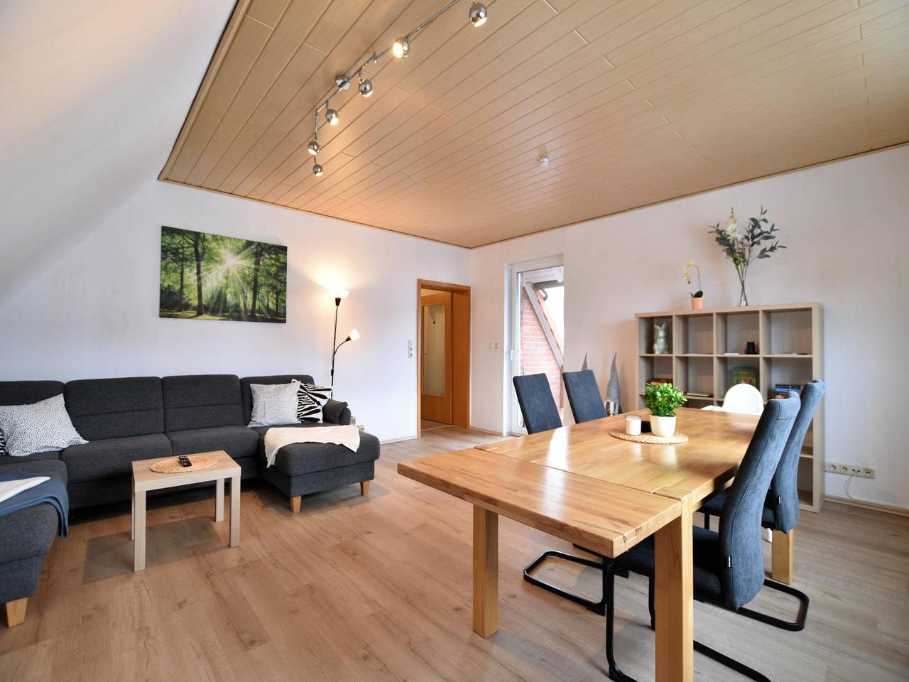 Ganze Wohnung, Ferienwohnung mit Balkon im Weserbergland in Emmerthal, Weserbergland