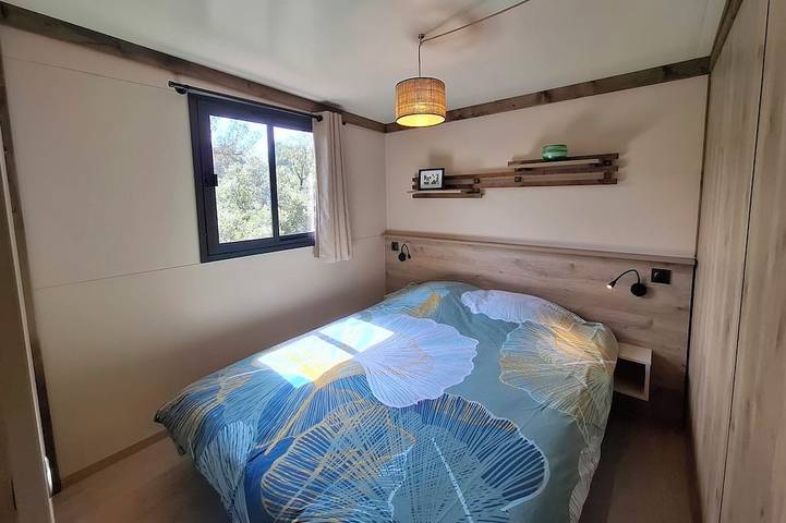 Gîte pour 4 personnes, avec terrasse et piscine à Simiane-Collongue - 2