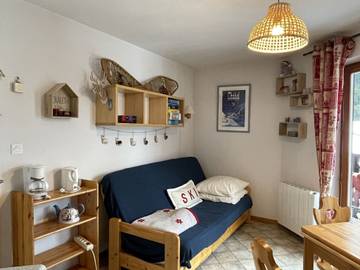 Gîte pour 4 personnes, avec balcon à Chatel