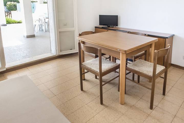 Ganze Wohnung, Ferienwohnung für 7 Personen mit Balkon/Terrasse in Marcelli, Numana