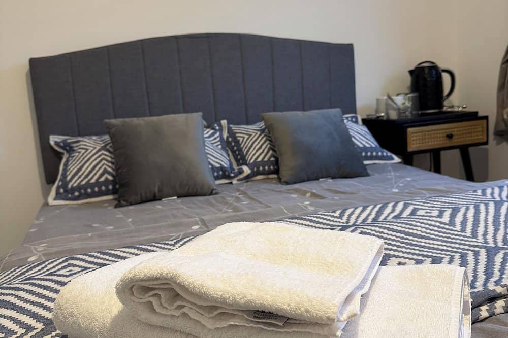Beautiful Private En-suite | Minutes to city centre in Stoke-on-Trent, Midlands