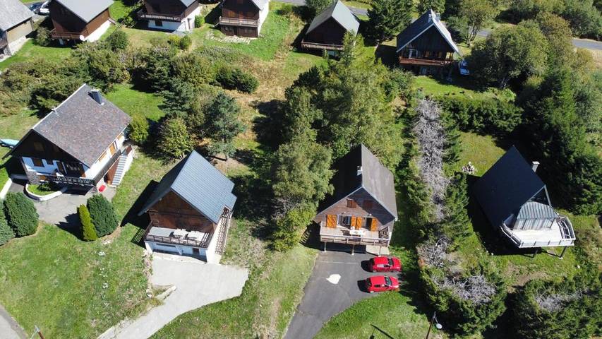 Chalet pour 9 personnes, avec vue ainsi que balcon et jardin dans Super Besse - 4