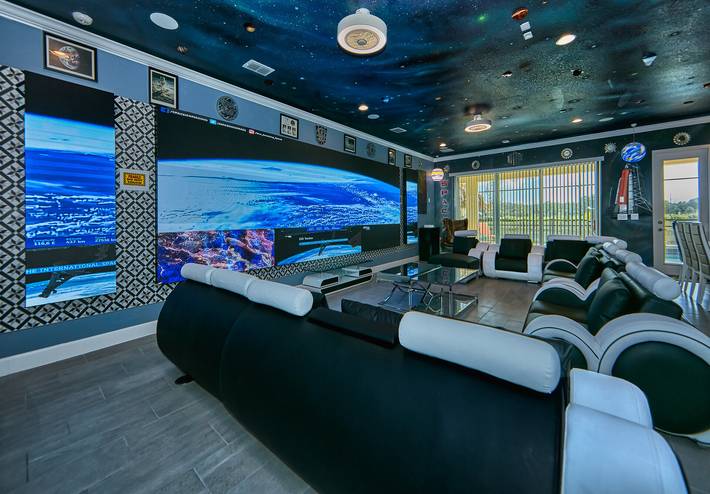 Luxury Bowling Alley Home, Orlando Mansion 6224 in Kissimmee, Condado de Osceola