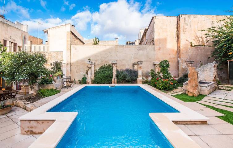 Santanyí-Flucht: Modernes Apartment mit Pool und Terrasse in Santanyí, Mallorca Süden