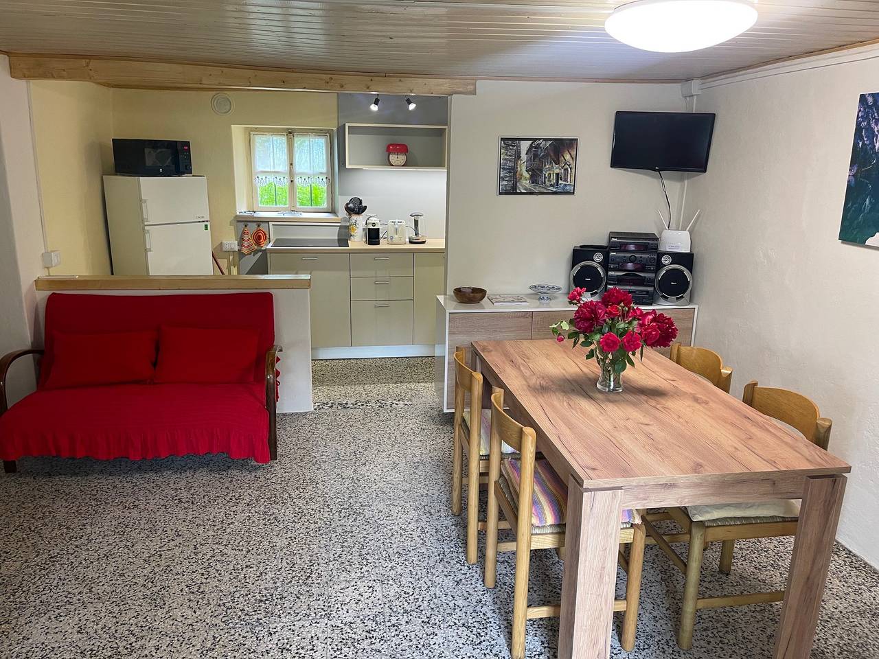 Apartamento inteiro, Apartamento "La Casa di Sissy" com Vista para Jardim & Montanha, Wi-Fi, Jardim & Terraço in Trasquera, Verbano Cusio Ossola