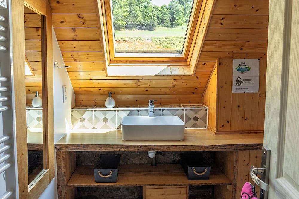 Apartment In Renovated Mountain Sheepfold in Estensan, Pirineos franceses