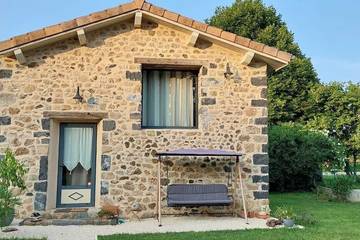Gîte pour 4 personnes, avec jardin à Pont-de-Labeaume