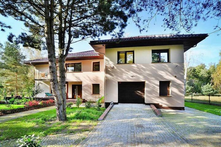 Villa für 10 Personen, mit Garten und Terrasse