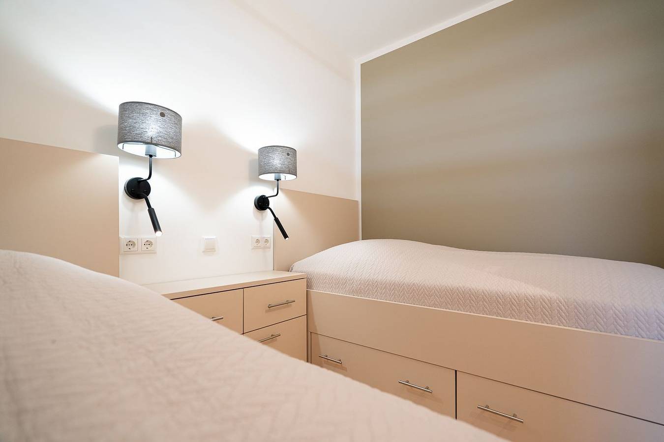 Ganze Wohnung, Ferienpark Sierksdorf App. 101: Moderne Ferienwohnung mit außergewöhnlichem Meerblick in Sierksdorf, Ostholstein