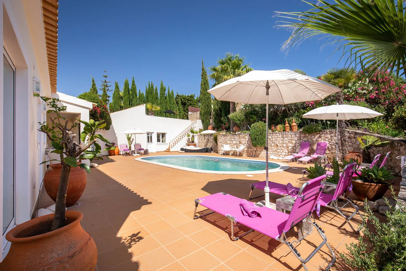 Quinta Felicidade, 4 chambres à coucher villa de vacances avec piscine privée in Luz, District de Faro