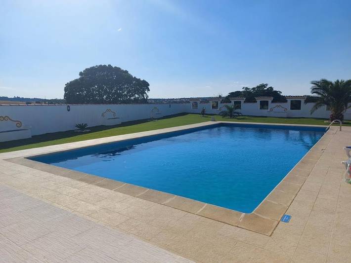 Location de vacances pour 10 personnes, avec piscine ainsi que jardin et vue à Fronteira - 4