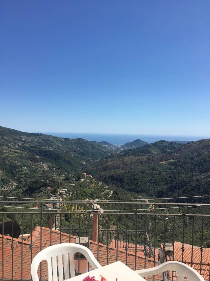 Gîte pour 4 personnes, avec vue et terrasse, animaux acceptés à Perinaldo - 2