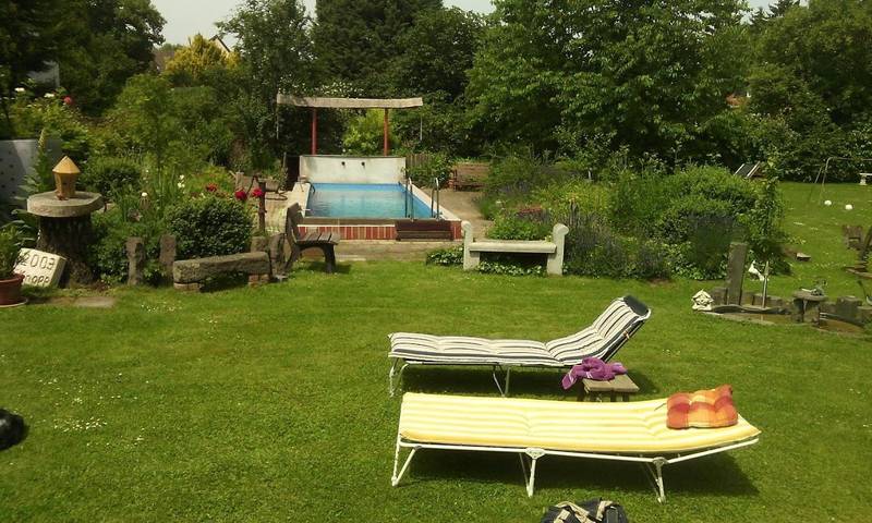 Ferienwohnung für 2 Personen, mit Terrasse und Garten sowie Pool