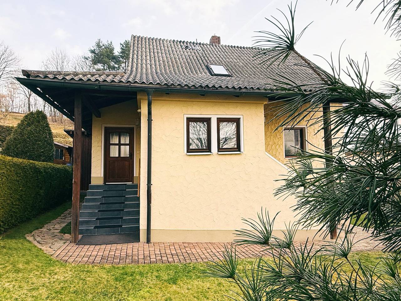 Ferienwohnung Spörl - naturnahe Ferienwohnung in Tiefenbach, Ostbayern