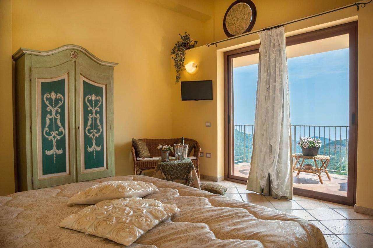 Villa Bernadette in San Mauro Cilento, Cilento Coast