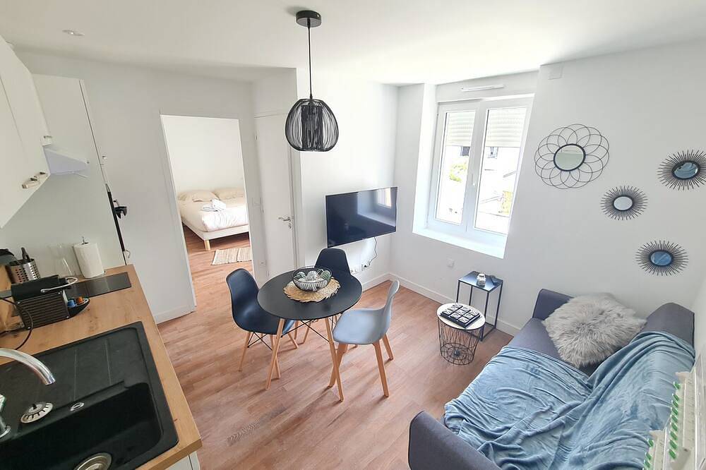 Appartement entier, Le Poulorio 4 - T2 - Proche Gare in Lorient, Côte des Mégalithes