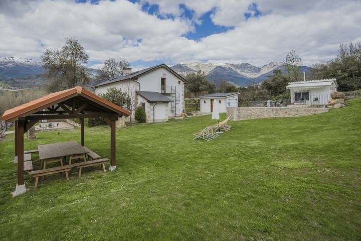Chalet para 10 personas, con jardín, Se admiten mascotas en Valle del Tiétar - 2