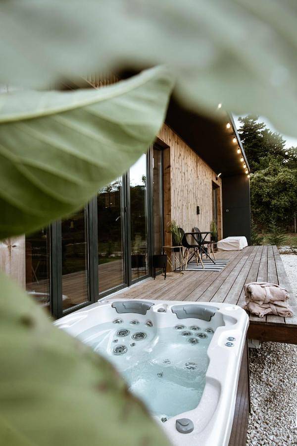 Dom dla 2 osób, z ogród i taras oraz jacuzzi w Węgry