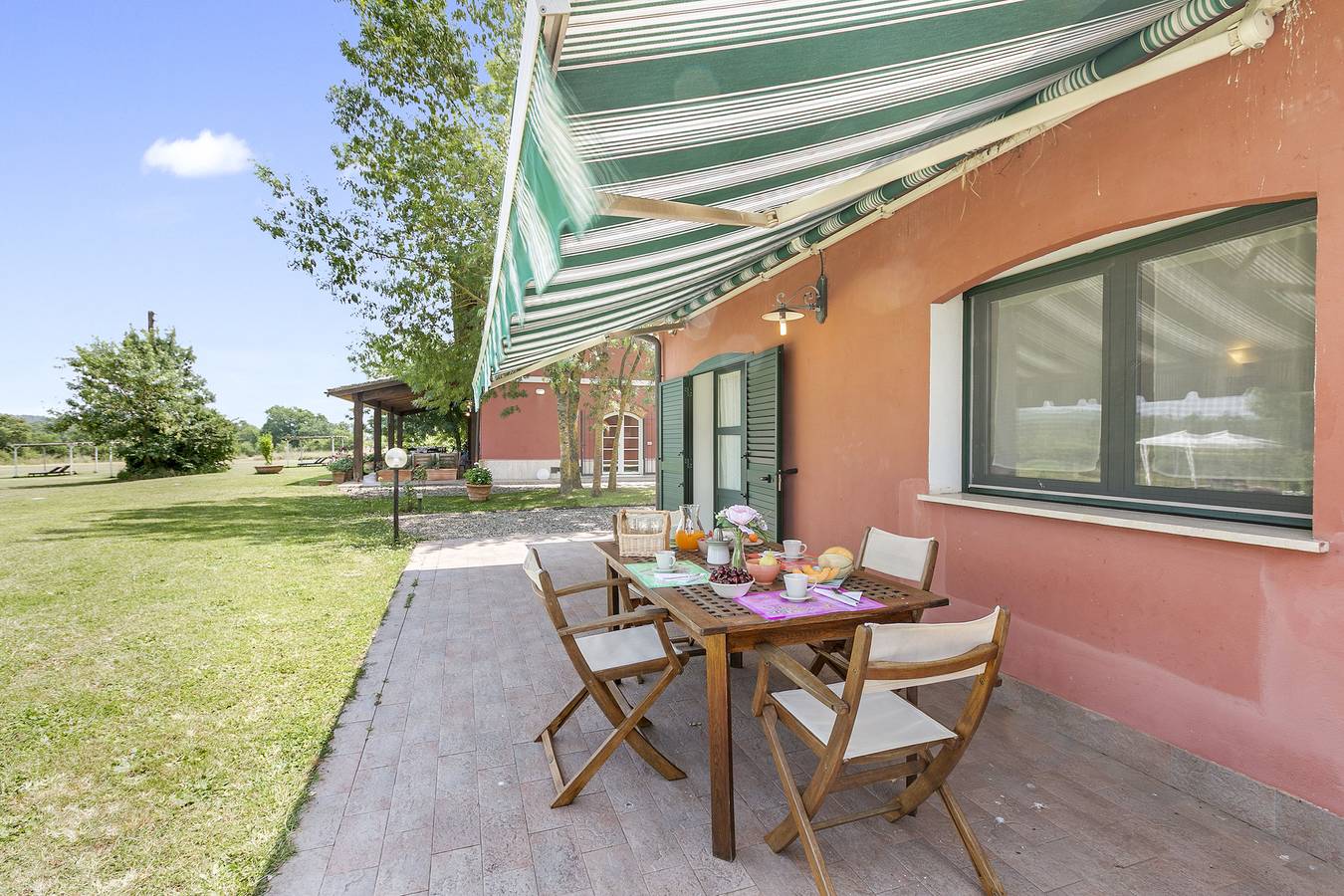 Relaxing Family Villa Roses Shared Pool 6 in Civitella Paganico, Grosseto Provinz