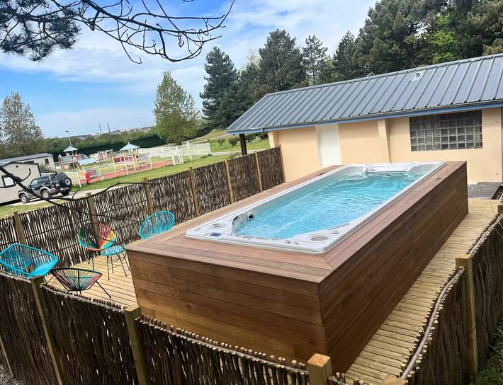 Gîte pour 6 personnes, avec terrasse et piscine à Étaples