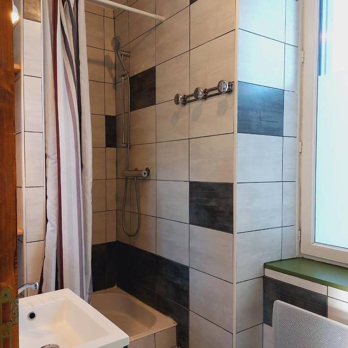 Gîte pour 4 personnes, avec vue et terrasse, animaux acceptés à Lalouvesc - 4