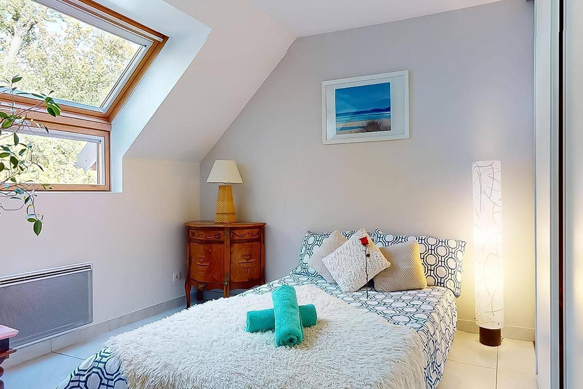 Cozy Family House Double Terrace & Parking in Vert-le-Grand, Essonne