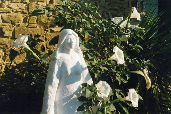Agriturismo per 6 persone, con giardino e piscina in Passignano sul Trasimeno
