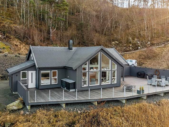 Ferienhaus für 10 Personen, mit Terrasse in Lyngdal