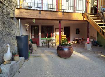 Chambre d’hôte pour 2 personnes, avec jardin dans l' Ain