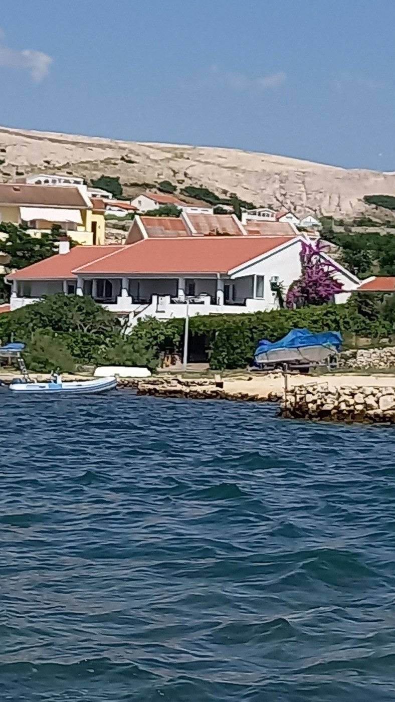 Appartement entier, Ferienwohnung in Kustici mit Meerblick, Balkon, Klimaanlage, W-Lan (3597-1) in Kustići, Pag