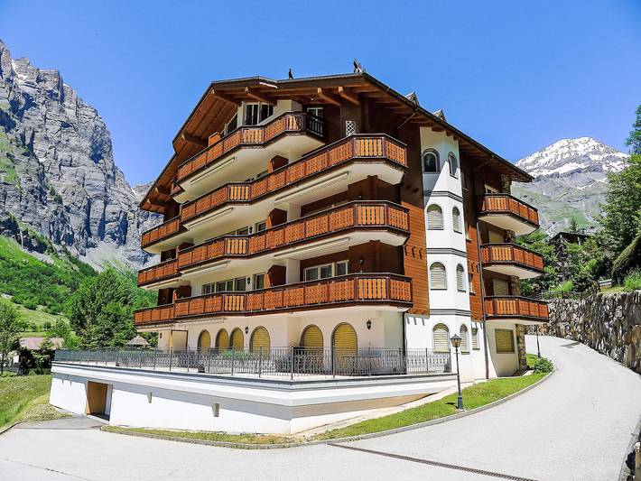 Ferienwohnung für 4 Personen, mit Terrasse und Ausblick in Leukerbad