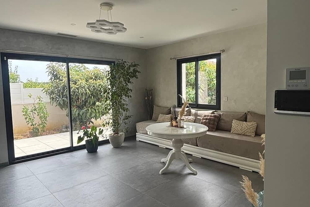 4-bedroom villa with pool - Montarnaud (34) - Families only in Montarnaud, Región de Lodève