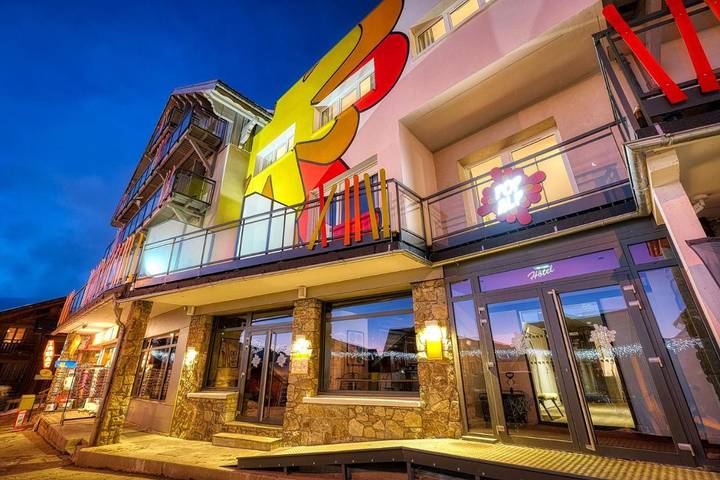 Hôtel pour 12 personnes, avec vue et balcon