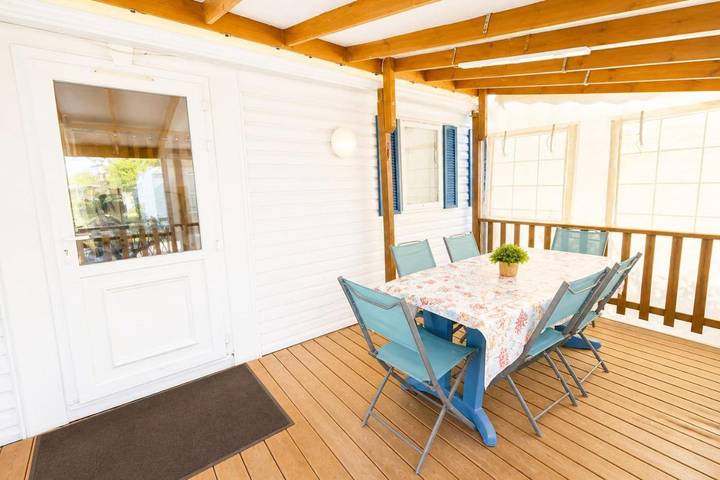 Location de vacances pour 6 personnes, avec bassin pour enfant ainsi que terrasse et piscine dans la Tamarissière - 3