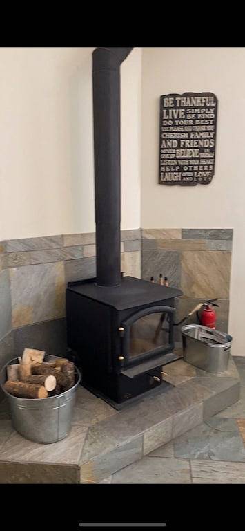 Cottage Rentals for 8 Guests in Canadian Rocky Mountains, Castle Mountain, Picture 1